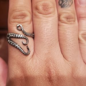 Octopus ring